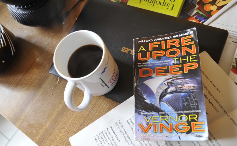 Vernor Vinge – A fire upon the deep